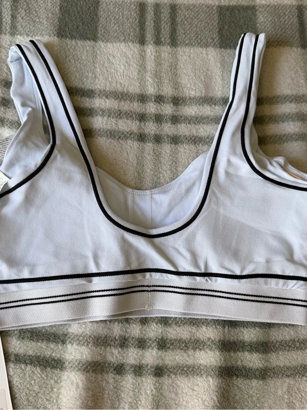 ALO Yoga Light Blue Piped Sports Bra & Leggings Set